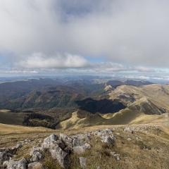 Vue du sommet, coté espagnol. A gauche le plateau d