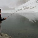 Lac Noir en Savoie à l'ouverture encore pris par la glace.